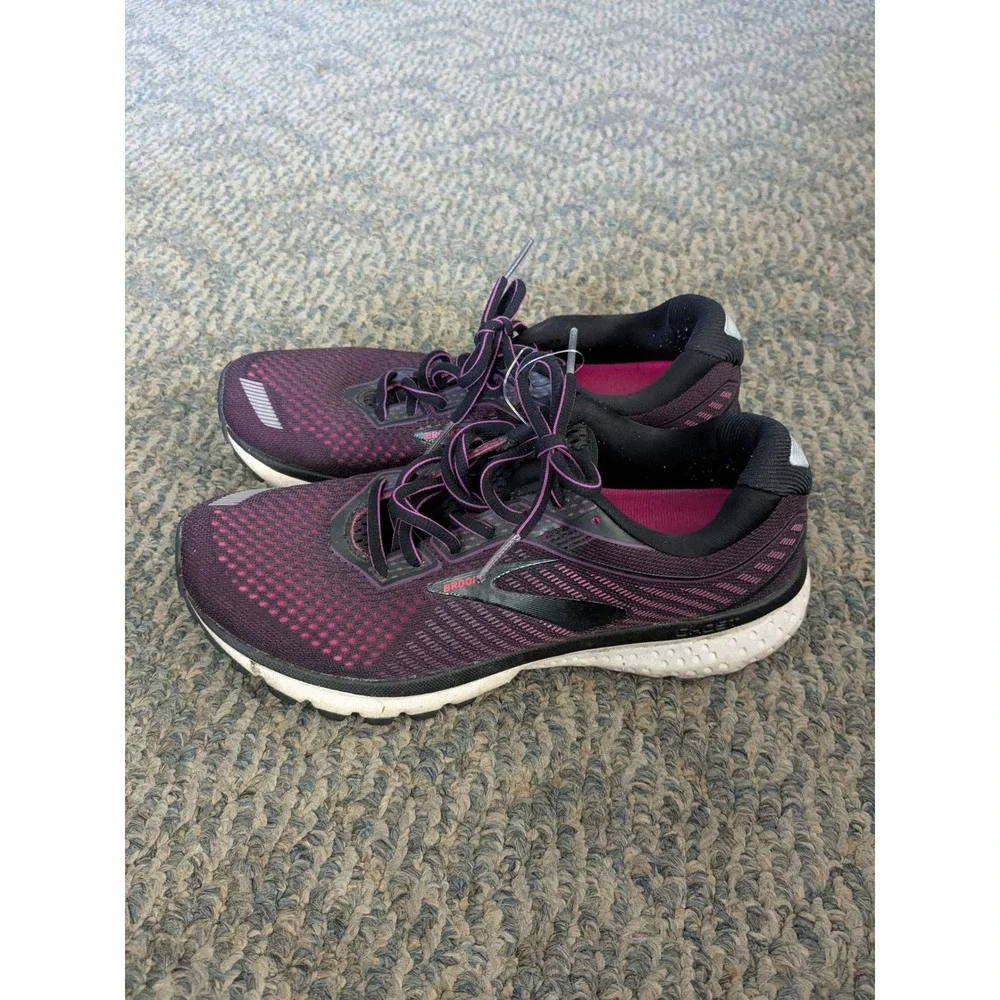 Brooks Ghost 12 Womens Running Shoes Purple Black Pink 1203051B063 Size 8.5